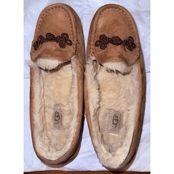 Womens UGG Suki Slippers Moccasins Size 8 - Picture 1 of 9